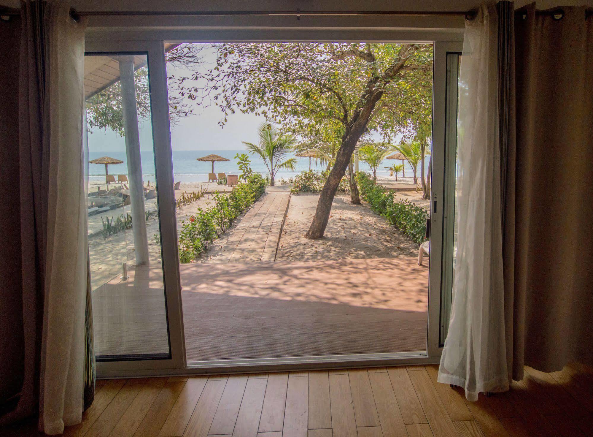 The Place Resort At Tokeh Beach Freetown Exterior photo